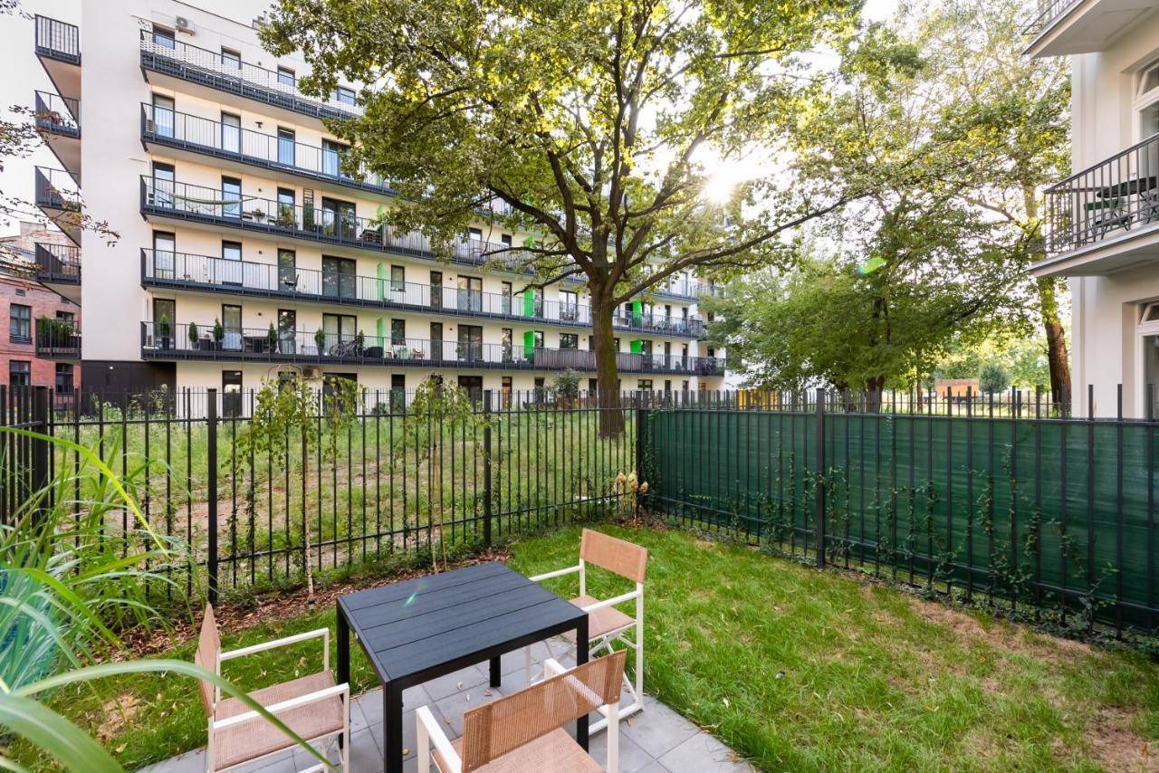Old Praga Garden Apartment Warsawa Bagian luar foto